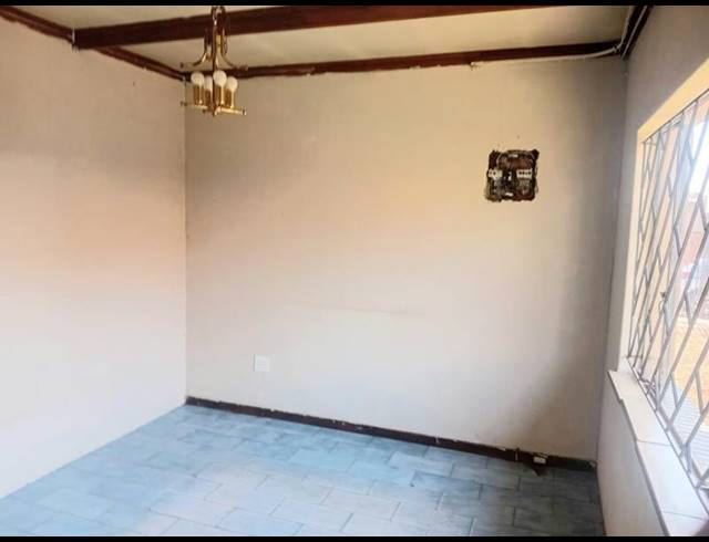 2 BEDROOM HOUSE FOR SALE IN NALEDI